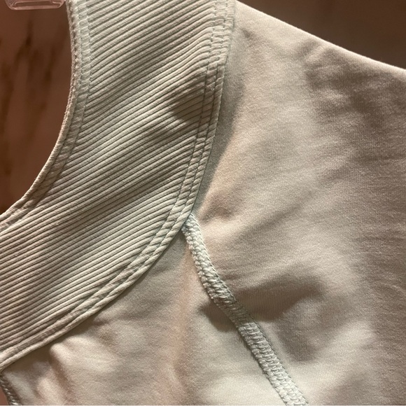 Lululemon Tank Top Size 4 - Picture 6 of 6